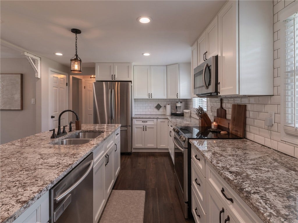 236 Lisa Dr, Bethel Park, PA 15102