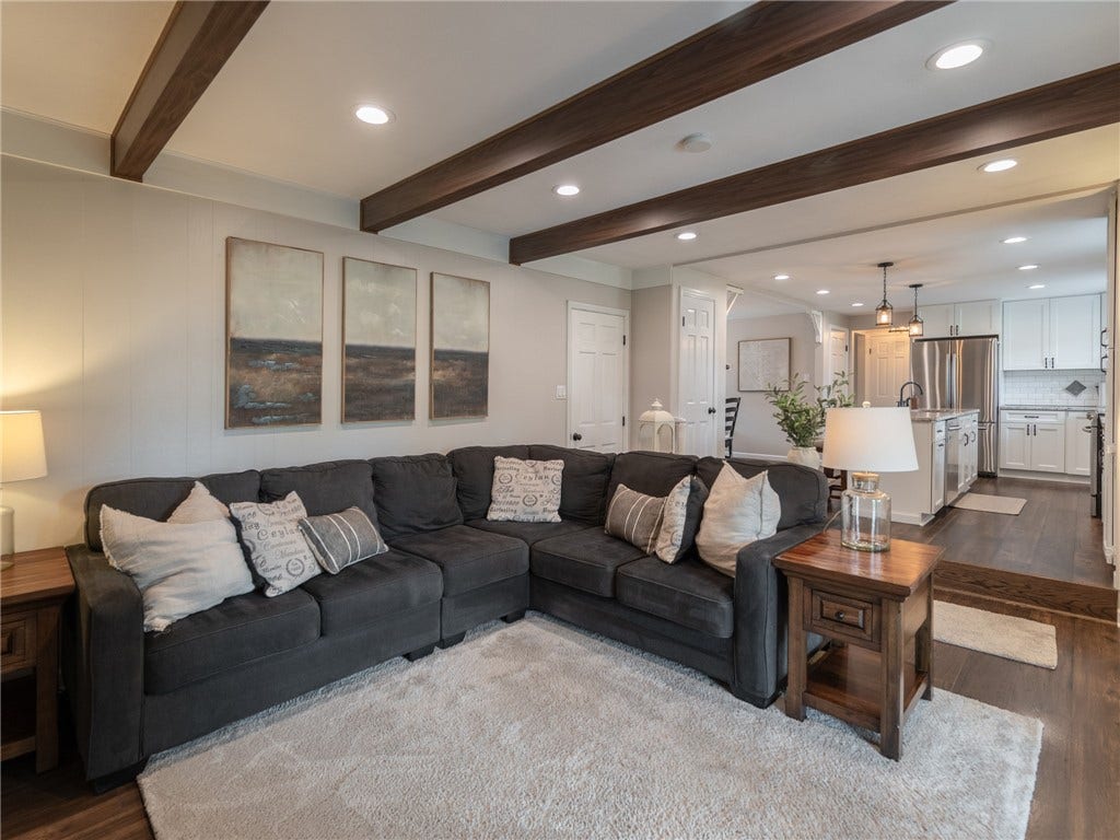 236 Lisa Dr, Bethel Park, PA 15102