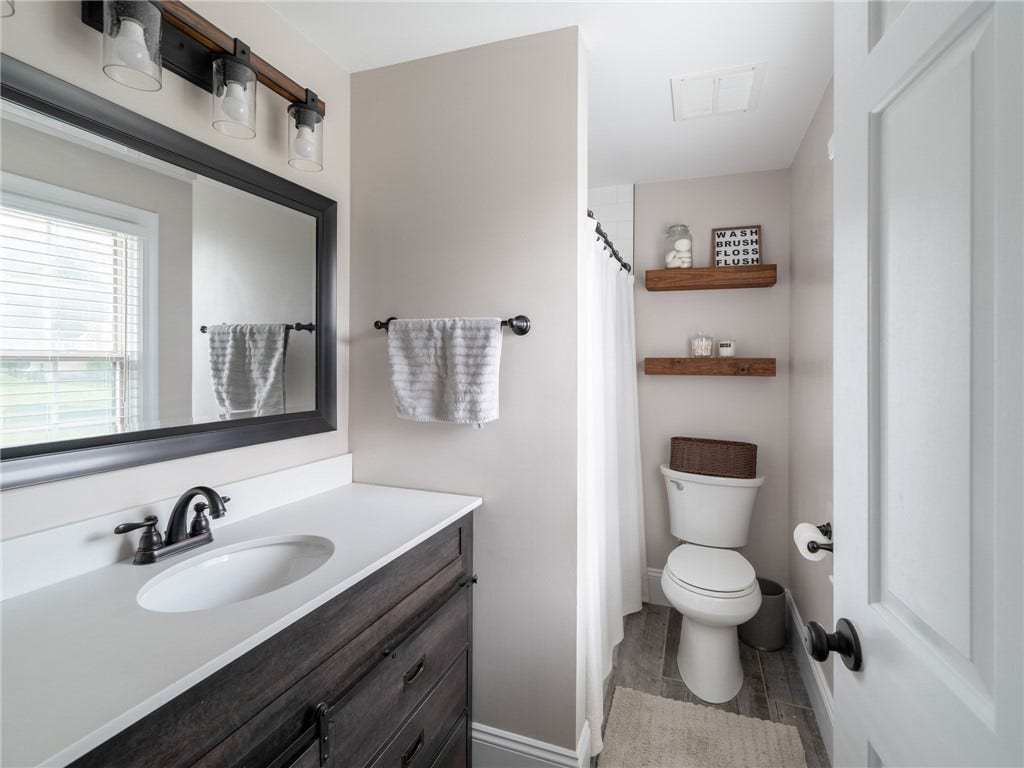236 Lisa Dr, Bethel Park, PA 15102