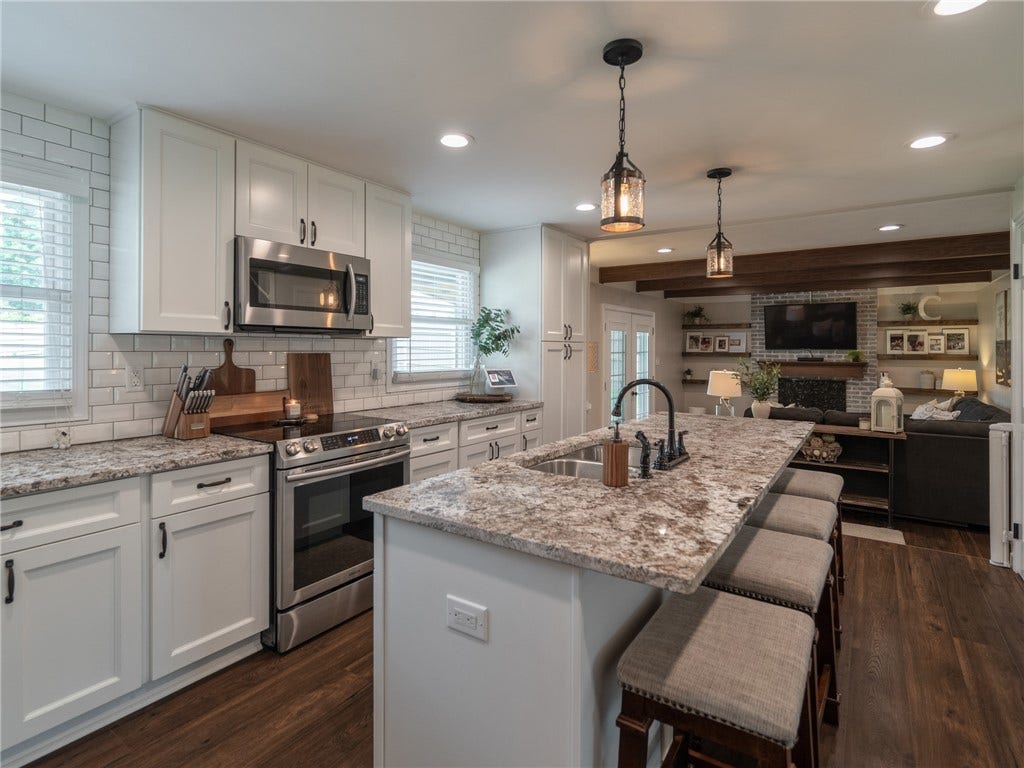 236 Lisa Dr, Bethel Park, PA 15102