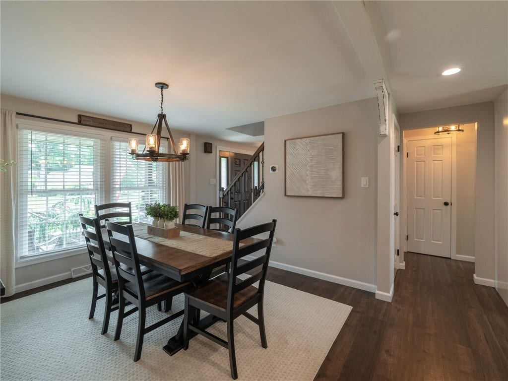 236 Lisa Dr, Bethel Park, PA 15102