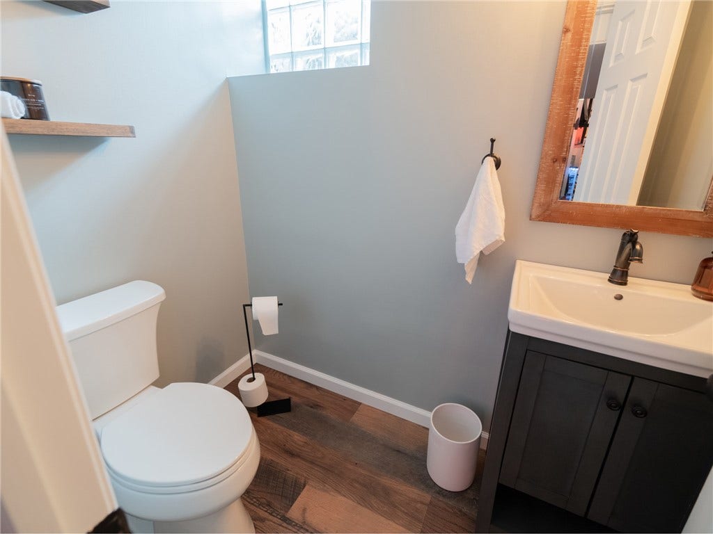 236 Lisa Dr, Bethel Park, PA 15102