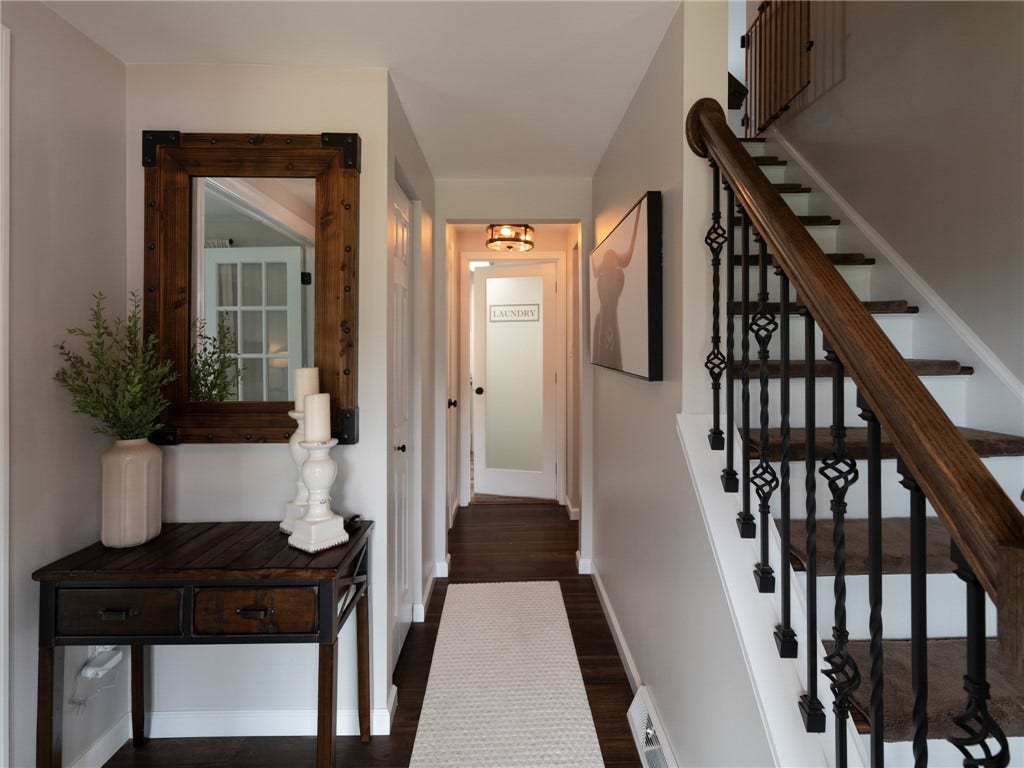 236 Lisa Dr, Bethel Park, PA 15102