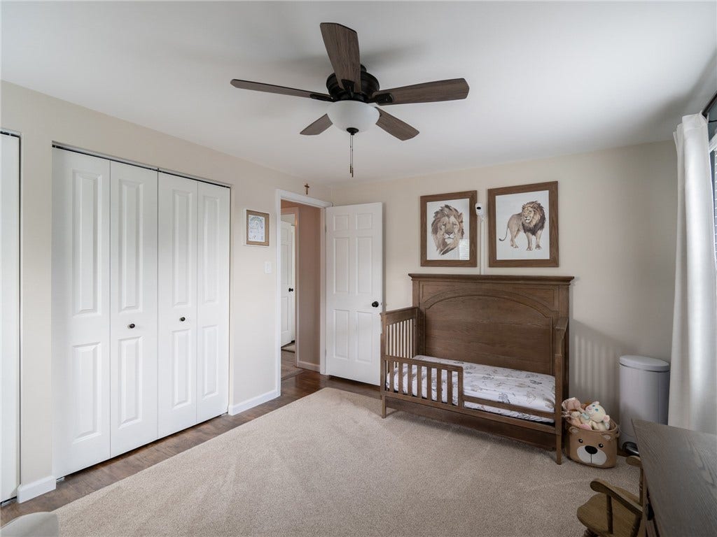 236 Lisa Dr, Bethel Park, PA 15102
