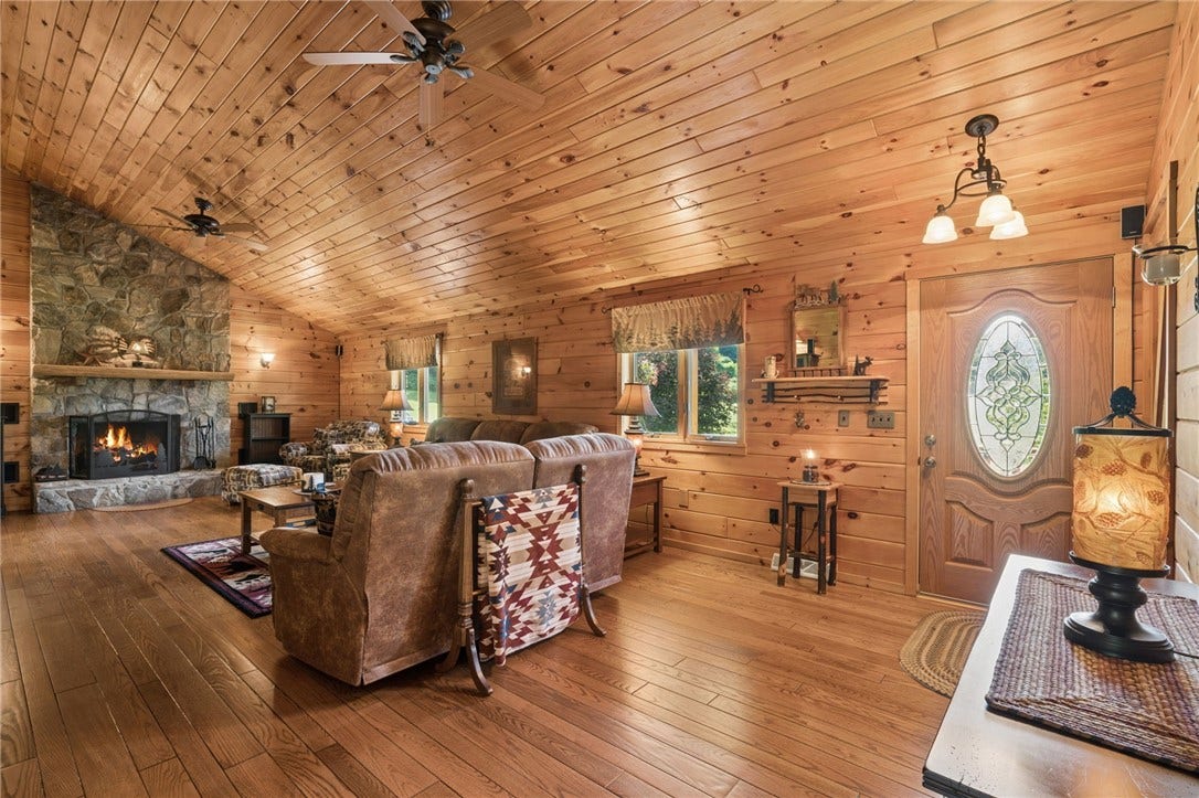 418 VERNON DRIVE, West Newton, PA 15089