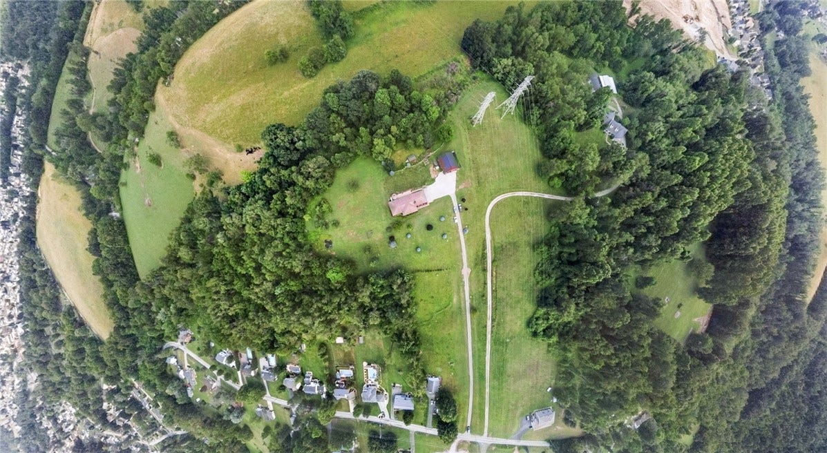 418 VERNON DRIVE, West Newton, PA 15089