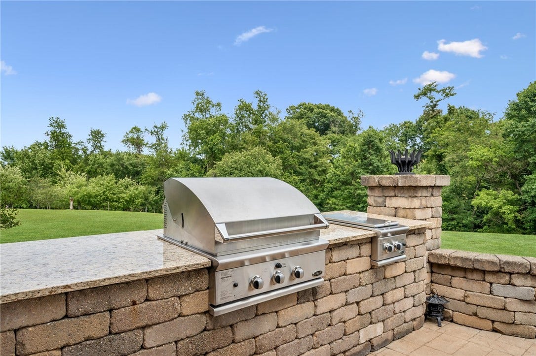 418 VERNON DRIVE, West Newton, PA 15089