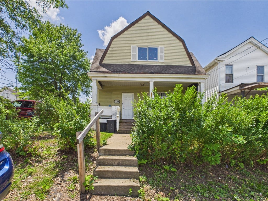 204 Aliquippa St, Monessen, PA 15062