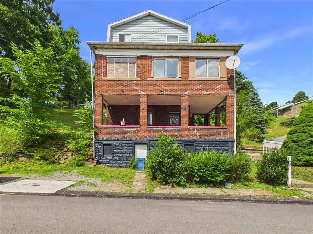 640 11th St, Pitcairn, PA 15140