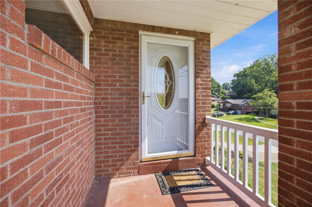 5528 California Ave, Bethel Park, PA 15102