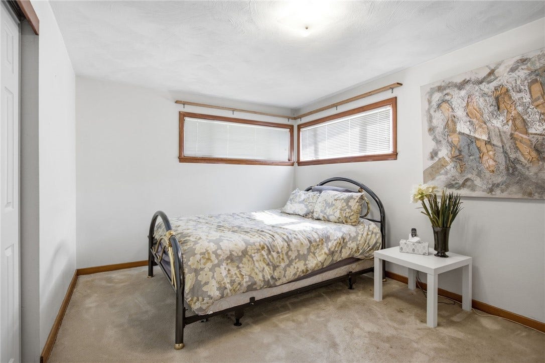 5528 California Ave, Bethel Park, PA 15102
