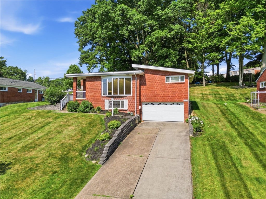 5528 California Ave, Bethel Park, PA 15102