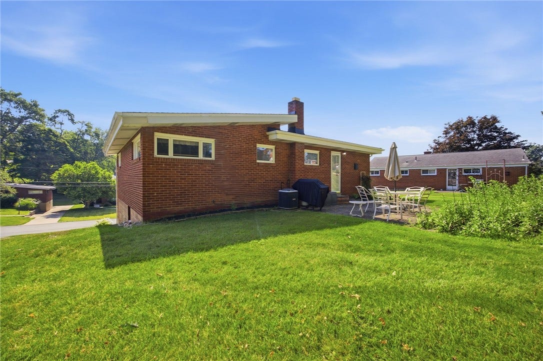 5528 California Ave, Bethel Park, PA 15102