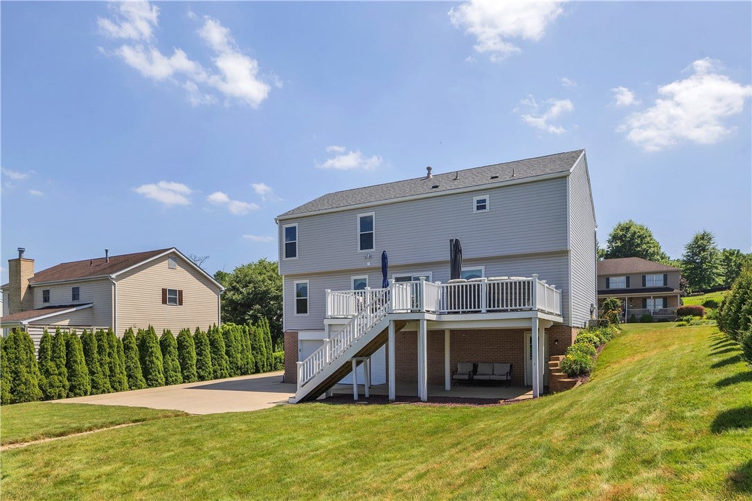 107 Janyce Dr, Greensburg, PA 15601