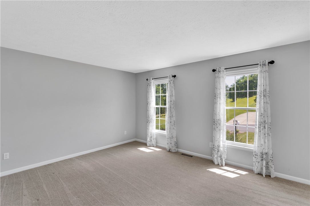107 Janyce Dr, Greensburg, PA 15601