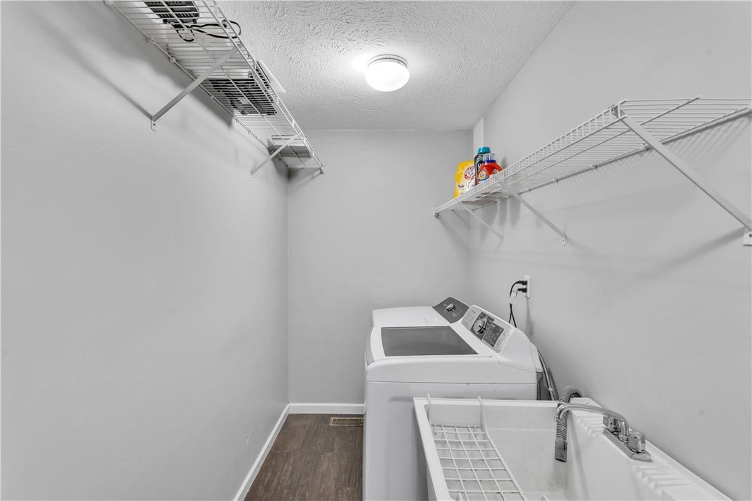 107 Janyce Dr, Greensburg, PA 15601
