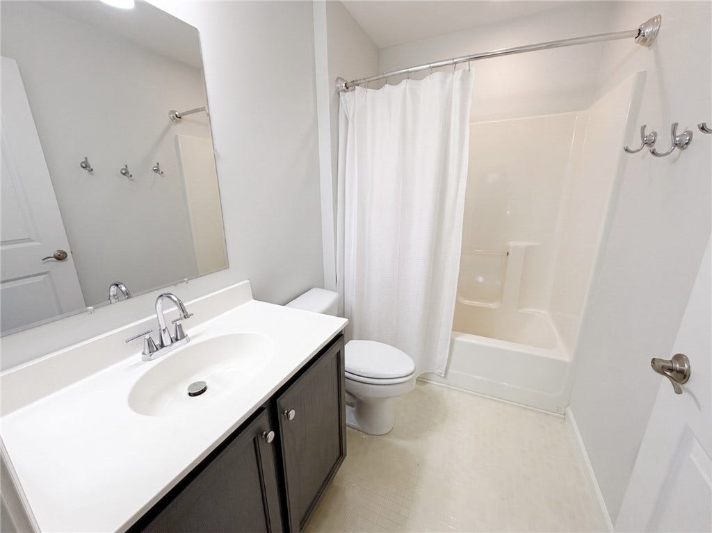107 Janyce Dr, Greensburg, PA 15601