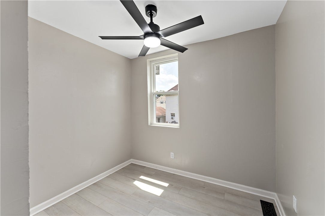 615 6th Ave, Elizabeth, PA 15037