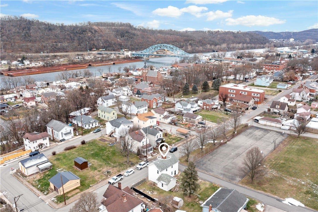 615 6th Ave, Elizabeth, PA 15037