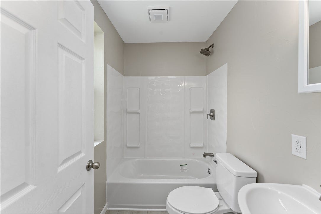 615 6th Ave, Elizabeth, PA 15037