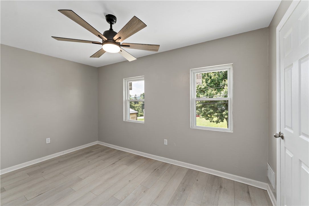 615 6th Ave, Elizabeth, PA 15037