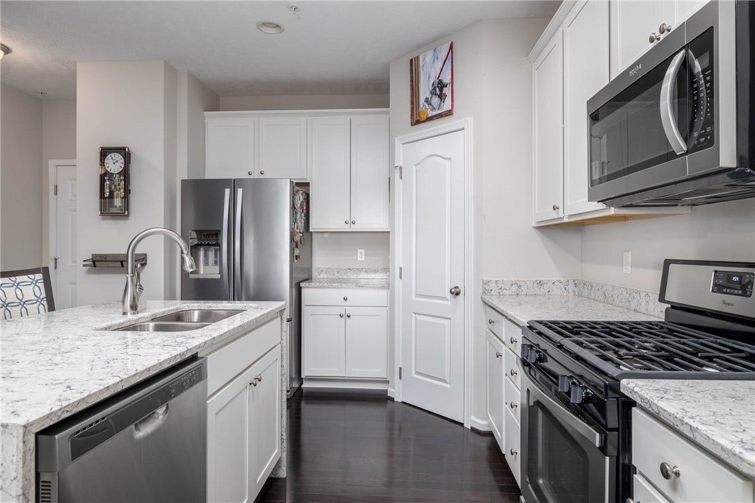 Upgraded appliance package when built and all appliance barely used!