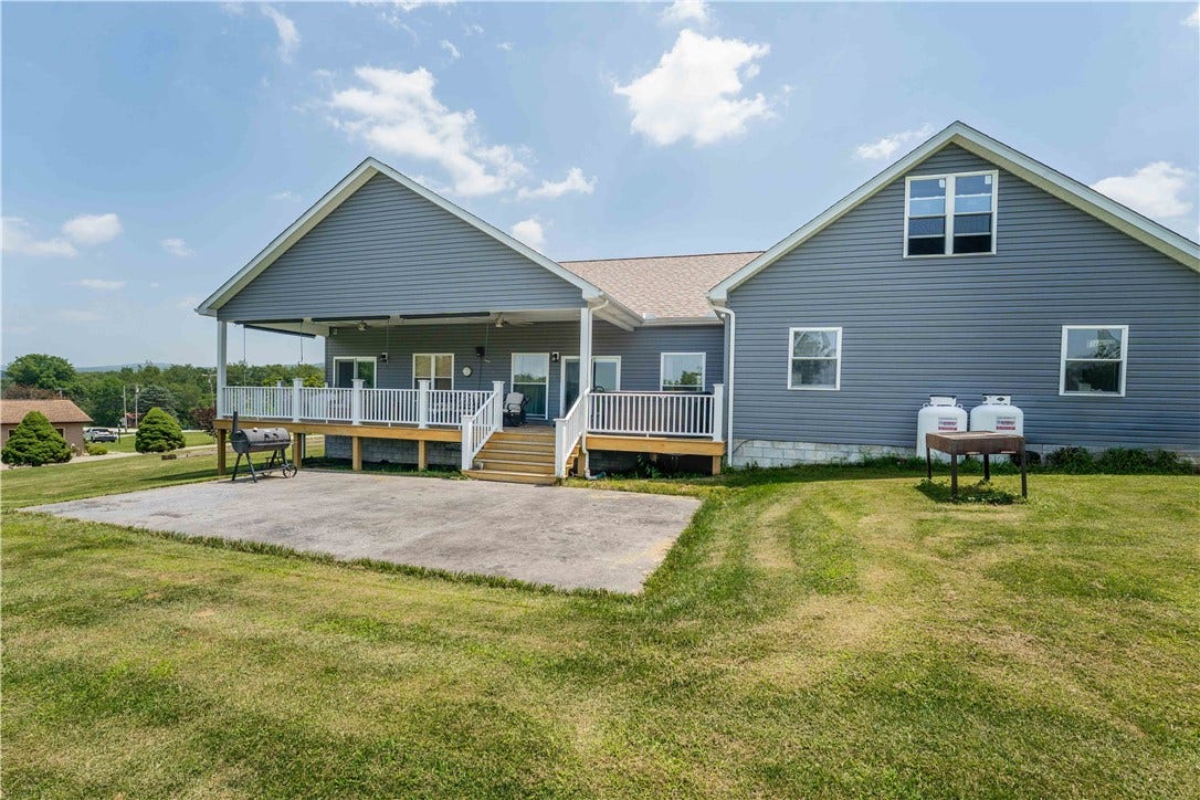 1147 N Gallatin Ave Ext, Uniontown, PA 15401