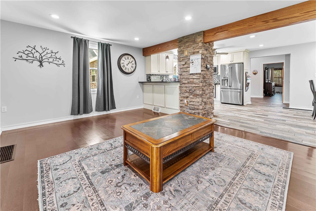 1147 N Gallatin Ave Ext, Uniontown, PA 15401