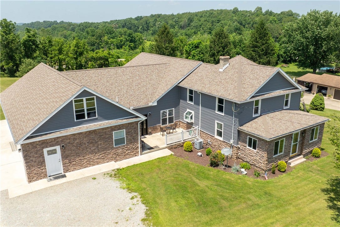 1147 N Gallatin Ave Ext, Uniontown, PA 15401