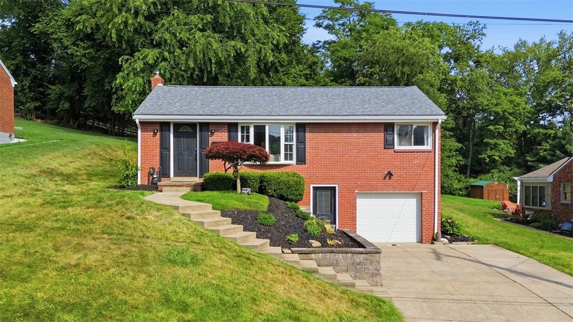 2228 Superior St., Bethel Park, PA 15102