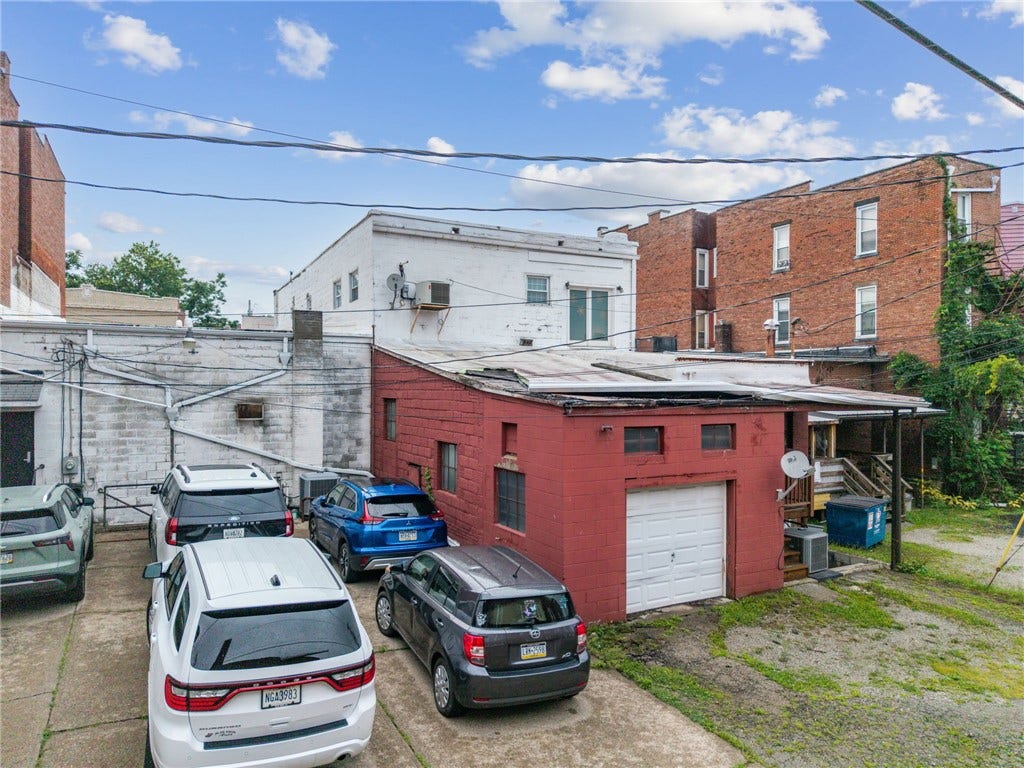 217-219 Pittsburgh Street, Scottdale, PA 15683