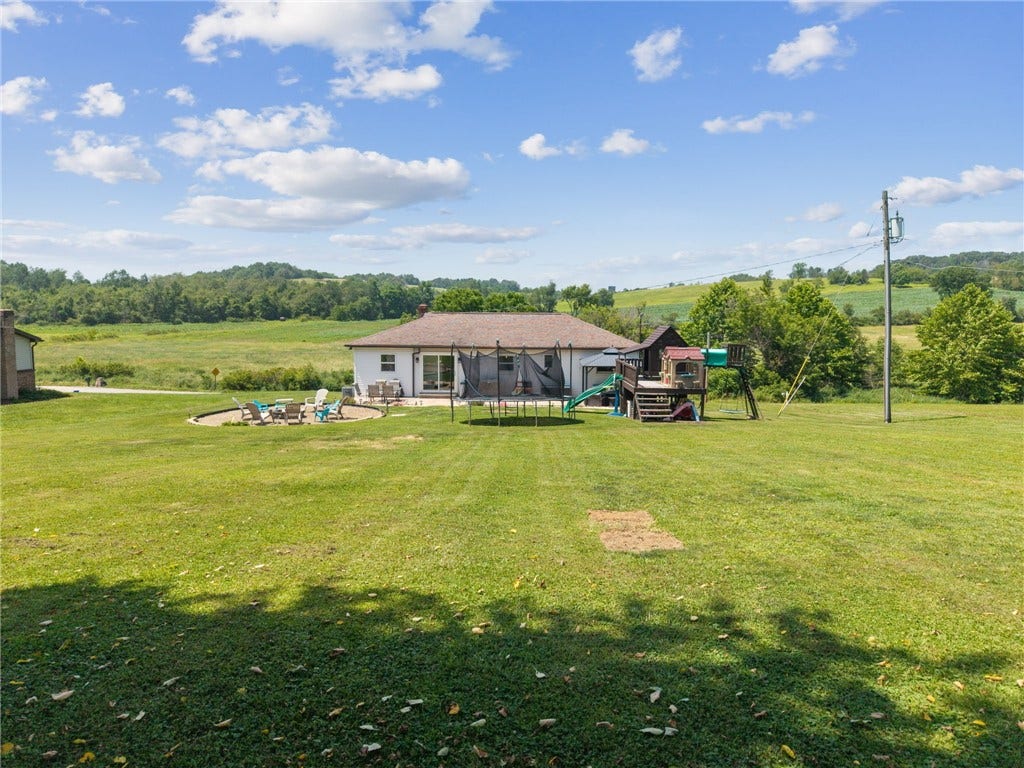 160 Brush Creek Rd, Mount Pleasant, PA 15666