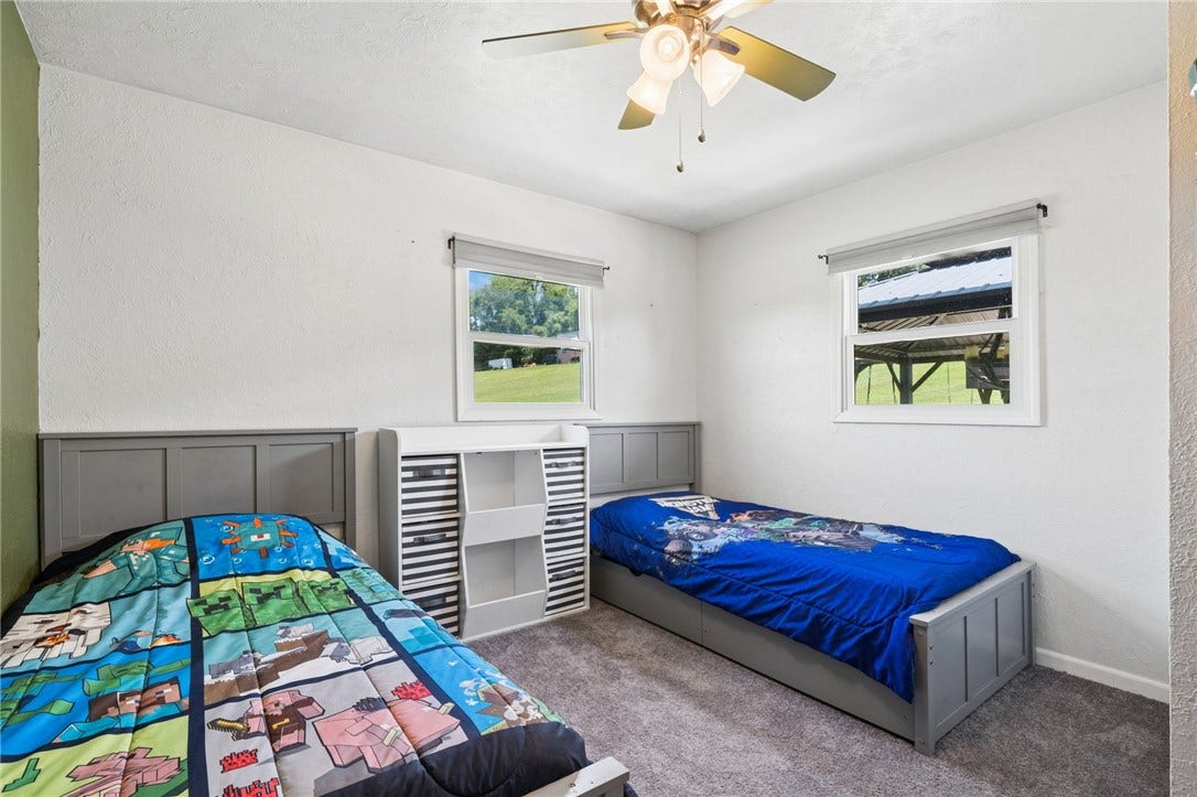 160 Brush Creek Rd, Mount Pleasant, PA 15666