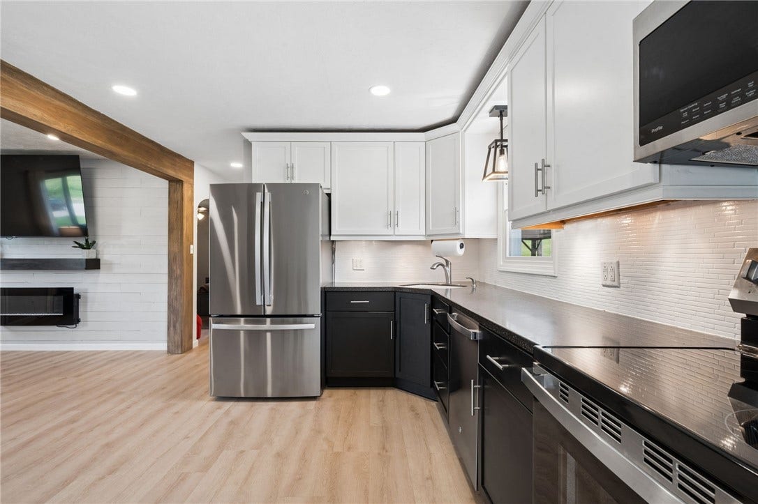 160 Brush Creek Rd, Mount Pleasant, PA 15666