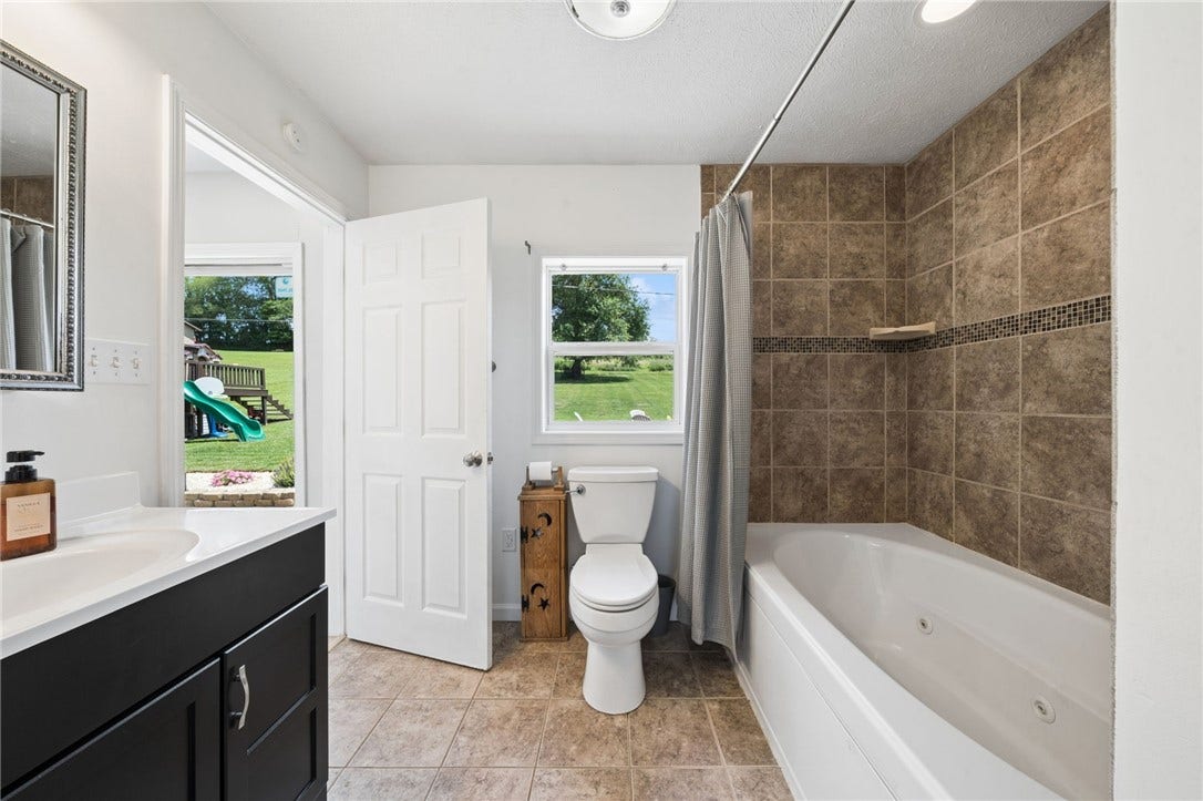 160 Brush Creek Rd, Mount Pleasant, PA 15666