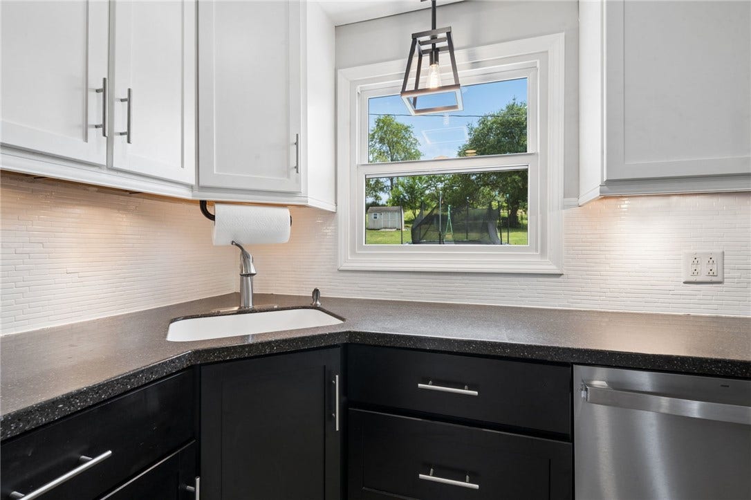 160 Brush Creek Rd, Mount Pleasant, PA 15666