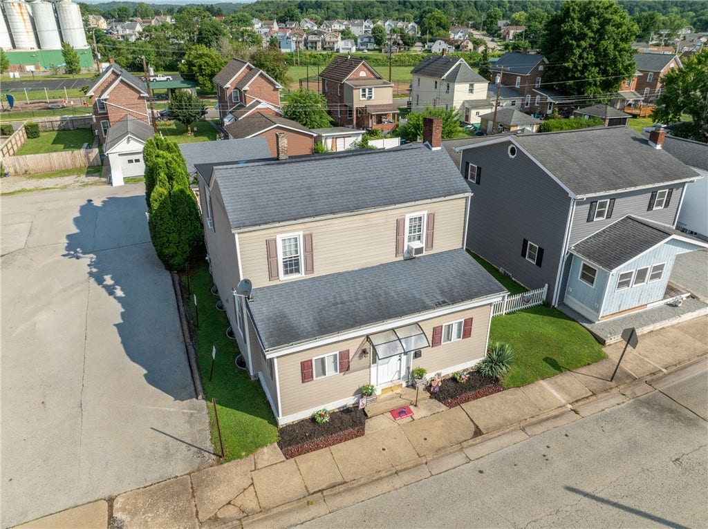 310 Washington St, Latrobe, PA 15650