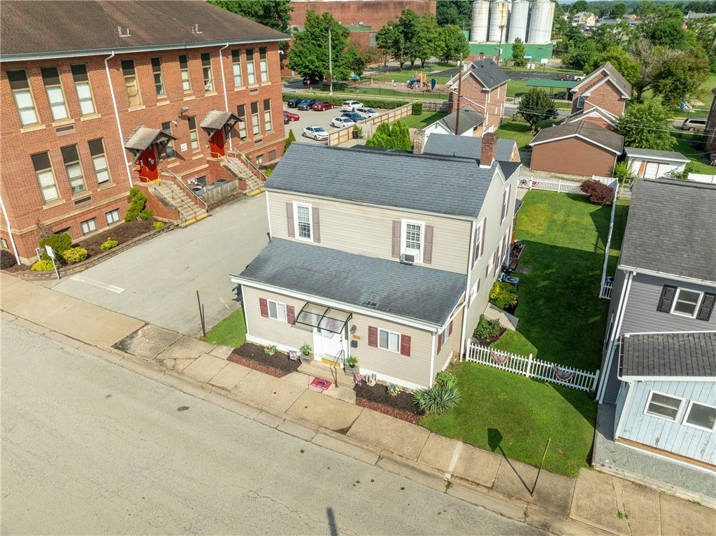 310 Washington St, Latrobe, PA 15650