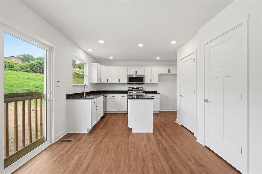 498 Gardenia Drive, Belle Vernon, PA 15012