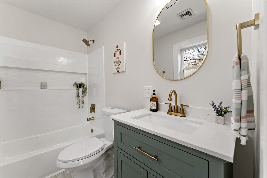 45 Redstone Ln, Washington, PA 15301