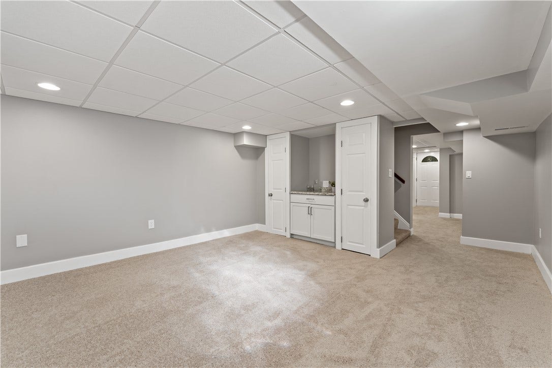 45 Redstone Ln, Washington, PA 15301
