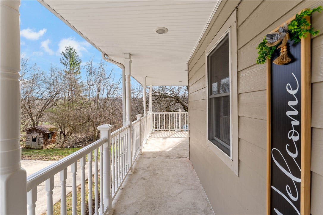 45 Redstone Ln, Washington, PA 15301