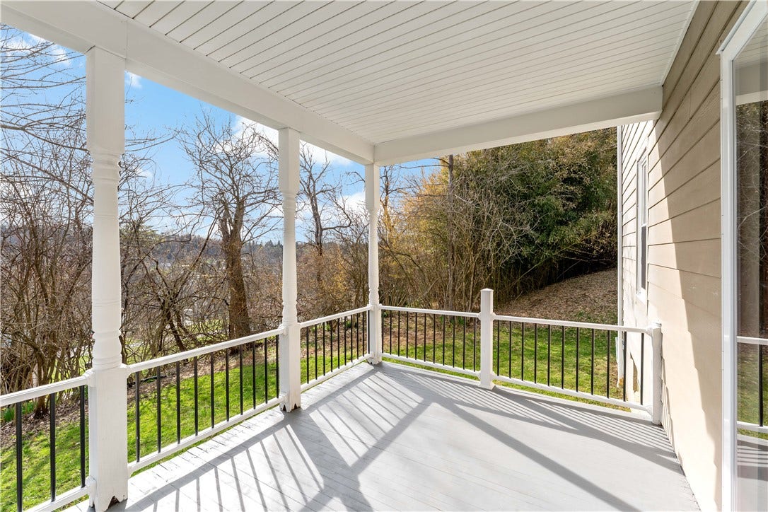 45 Redstone Ln, Washington, PA 15301