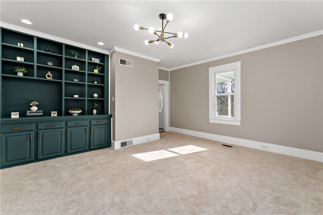 45 Redstone Ln, Washington, PA 15301
