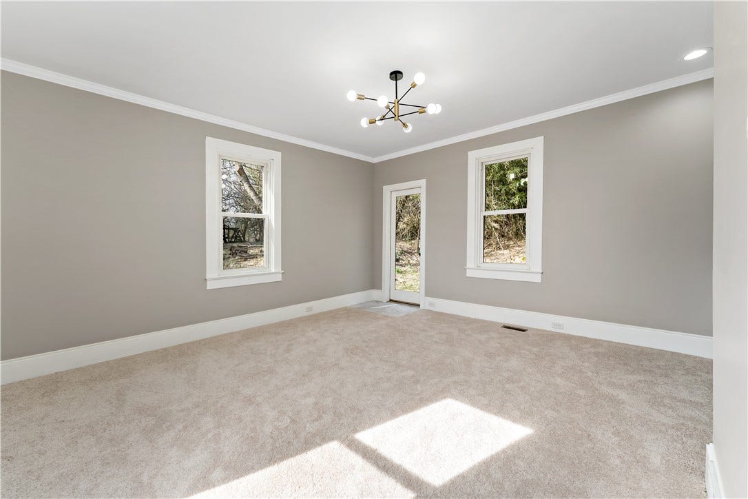 45 Redstone Ln, Washington, PA 15301