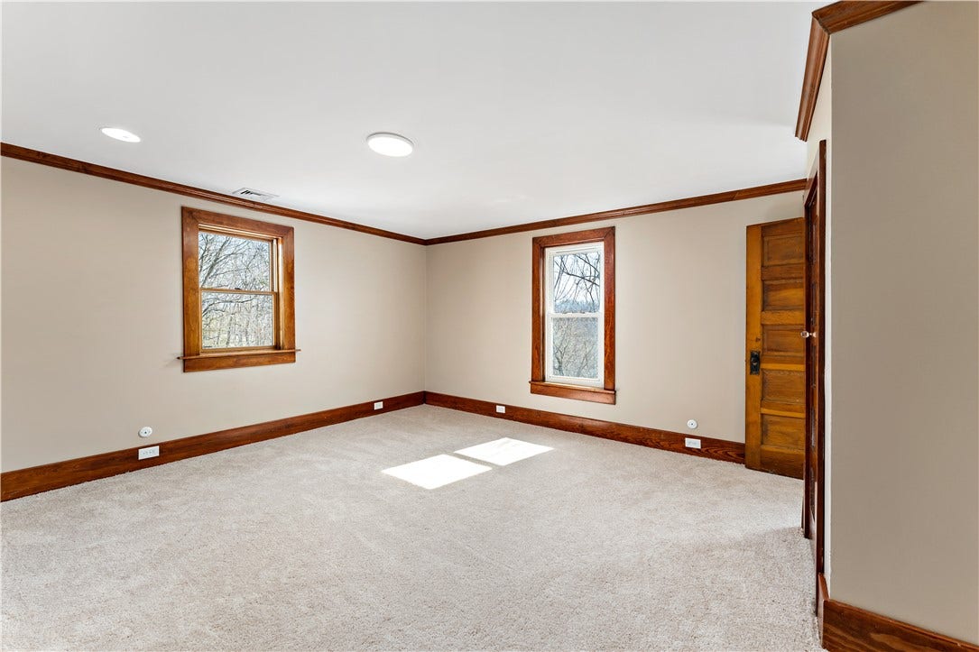 45 Redstone Ln, Washington, PA 15301