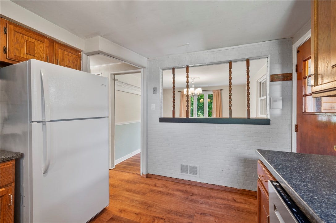 3210 Thornwood Dr, Bethel Park, PA 15102