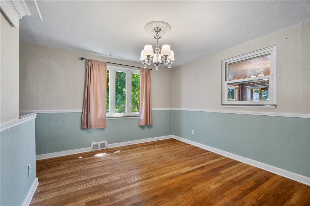 3210 Thornwood Dr, Bethel Park, PA 15102