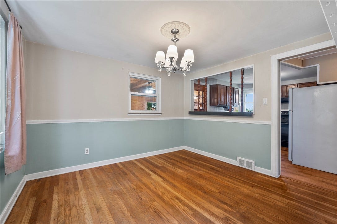 3210 Thornwood Dr, Bethel Park, PA 15102