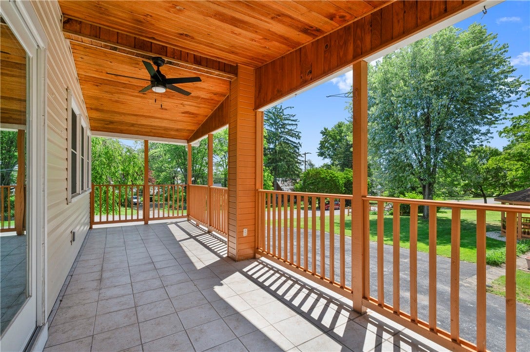3210 Thornwood Dr, Bethel Park, PA 15102